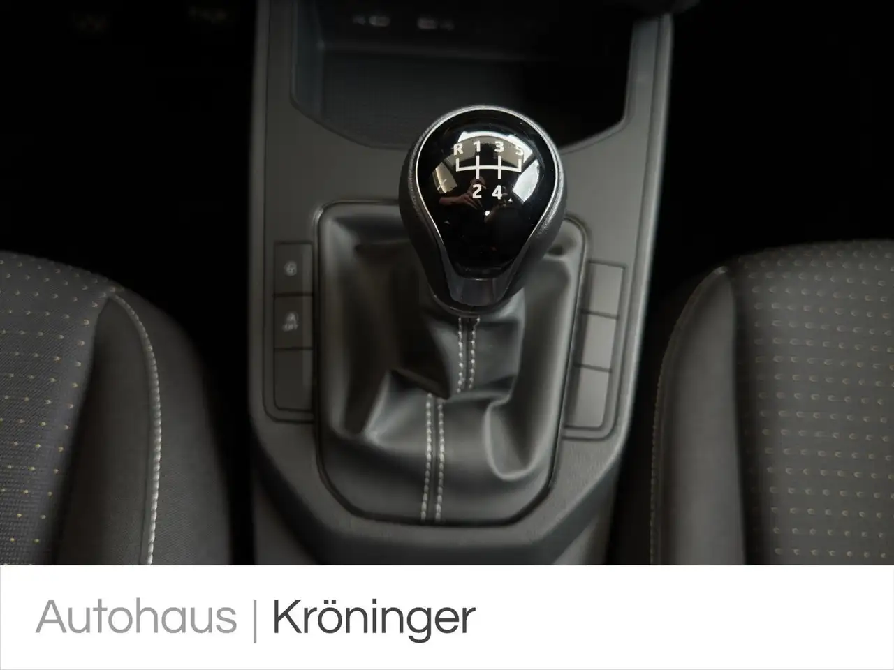 SEAT Ibiza 1.0 TSI Style LED DAB Virtual CarPlay — معرض صور السيارة 17