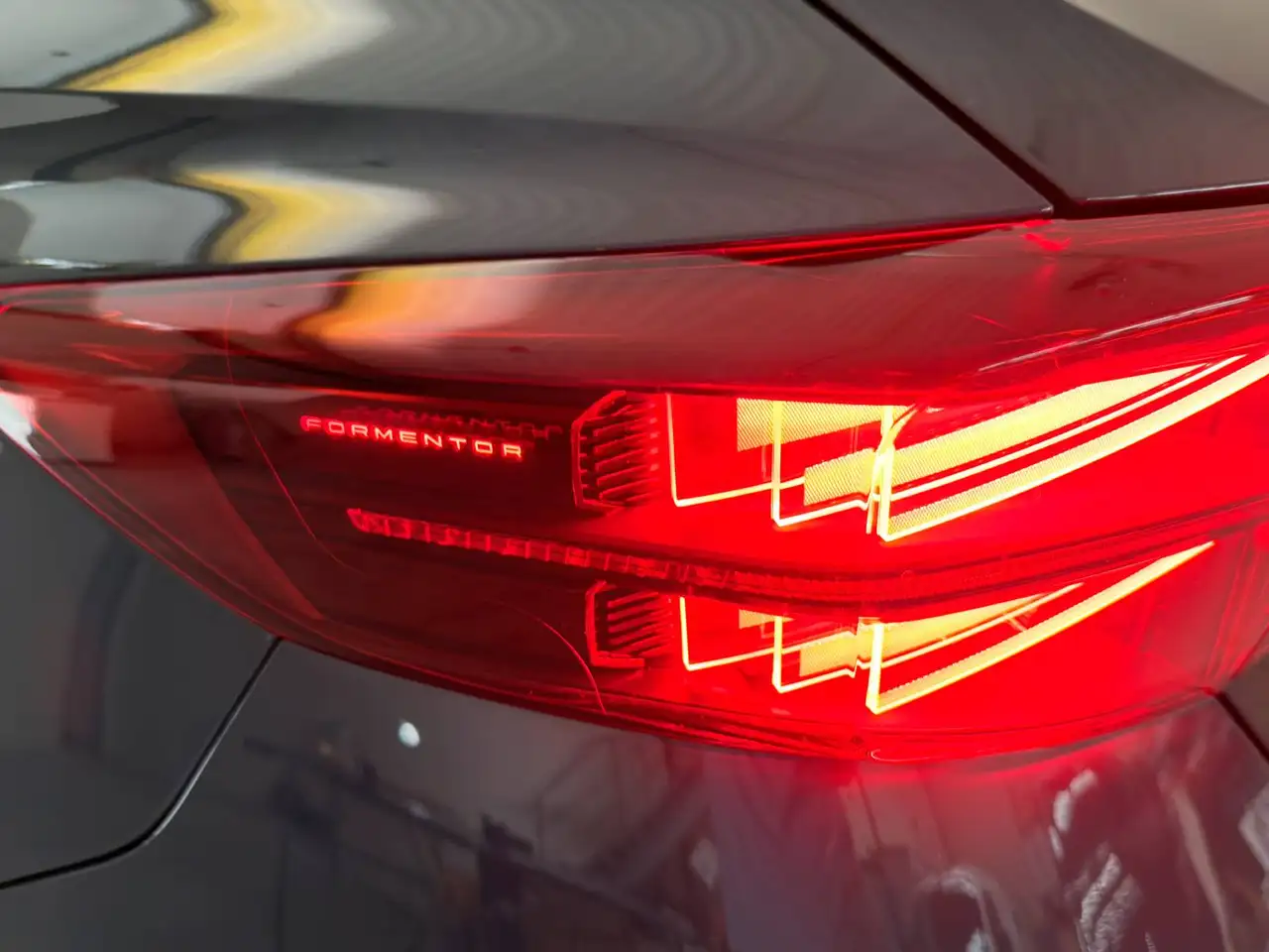 CUPRA Formentor CUPRA Formentor 1.5 eTSI 150 CV DSG 7 vel. Mild Hybrid 48V – Etiqueta ECO — معرض صور السيارة 13