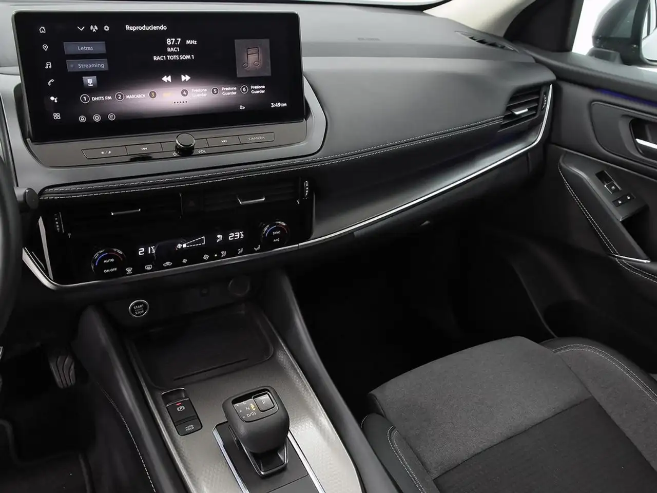 Nissan Qashqai DIG-T 116kW CVT N-Connecta — معرض صور السيارة 11