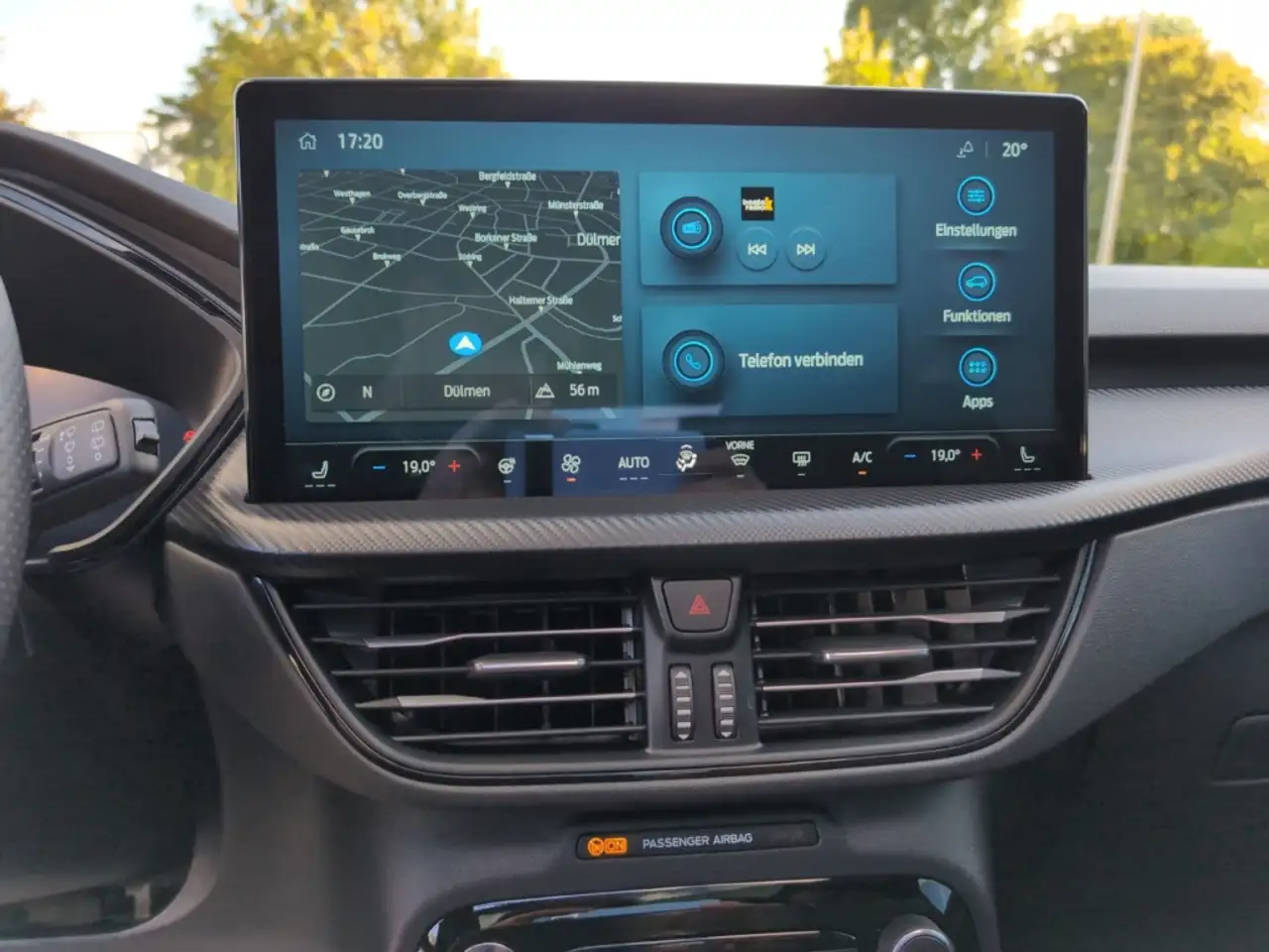 Ford Kuga ST-Line X el.AHK Panorama Matrix-LED Ergonomie-Sit — معرض صور السيارة 9