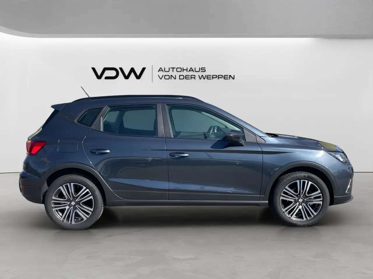 SEAT Arona Style Edition TSI DSG Navi Tempomat SHZ — Vehicle gallery 8