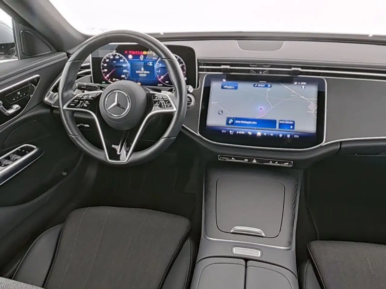 Mercedes-Benz E 200 AVANTG-ADV+ PANO FAP MEMO AHK D-LIGHT 360° — Vehicle gallery 8