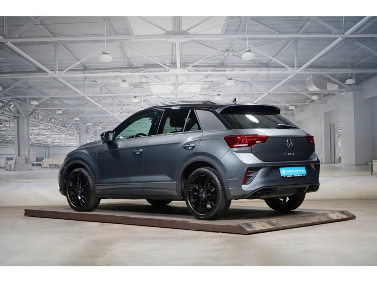 Volkswagen T-Roc R-Line 1.5 TSI AHK NAVI LED — Galería del vehículo 2