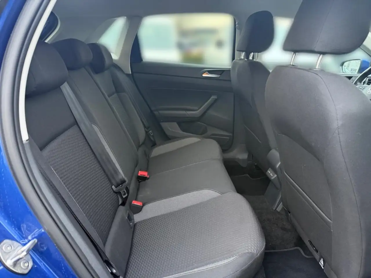 Volkswagen Polo VI Life 1.0 TSI Navi Apple CarPlay Mehrzonenklima — Galería del vehículo 20