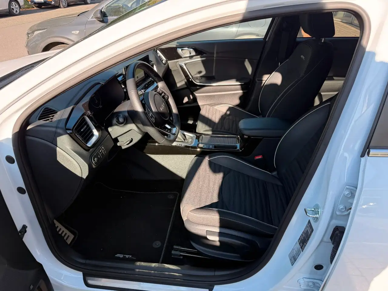 Kia Ceed SW / cee'd SW — معرض صور السيارة 16