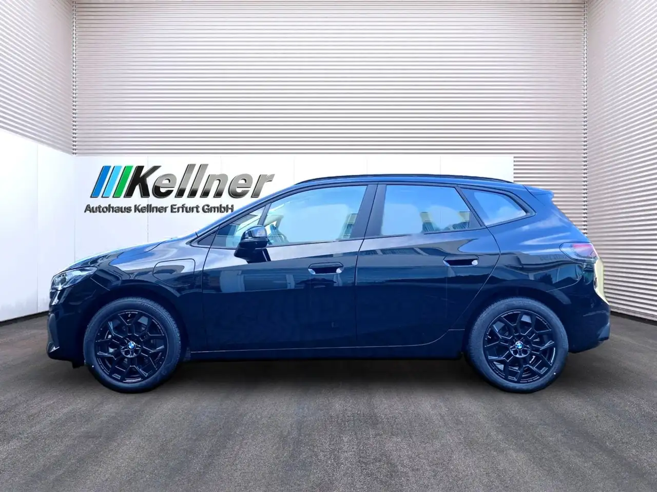 BMW 230 e xDr. AHK+360 Grad+Head-Up+ad. LED+DAB — Vehicle gallery 4