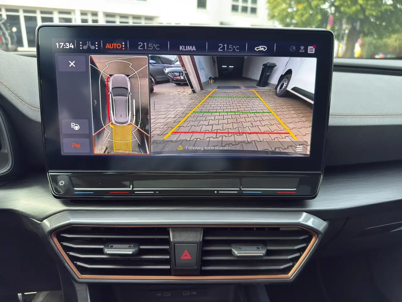 CUPRA Formentor VZ 4Drive*KEYLESS*PANO*360*ACC*MEMORY — Galerie du véhicule 21