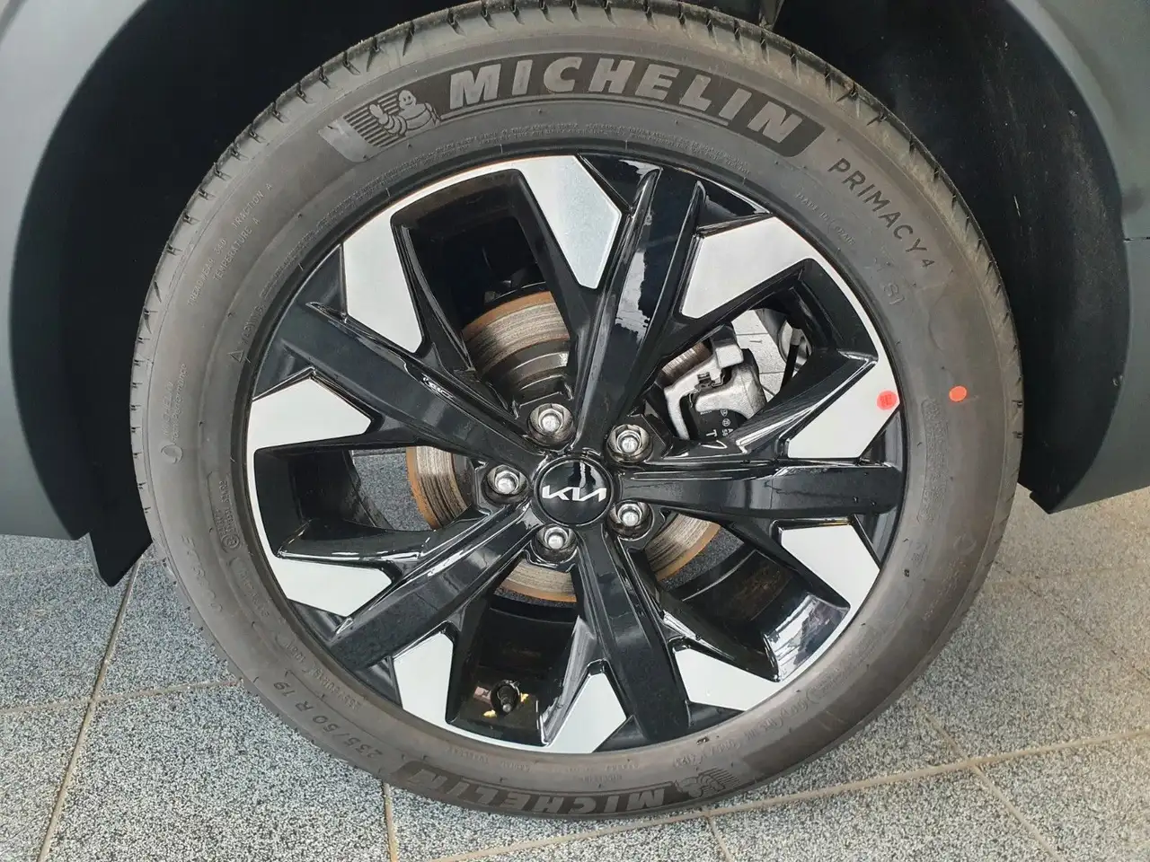 Kia Sportage 1.6T PHEV Vision 4WD — معرض صور السيارة 12