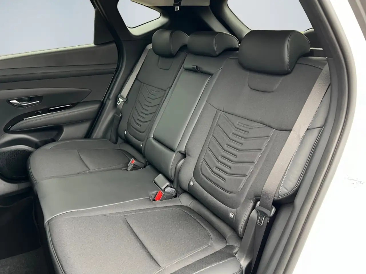 Hyundai TUCSON Trend 1.6 T-GDi Navi LED ACC El. Heckklappe Apple — معرض صور السيارة 13