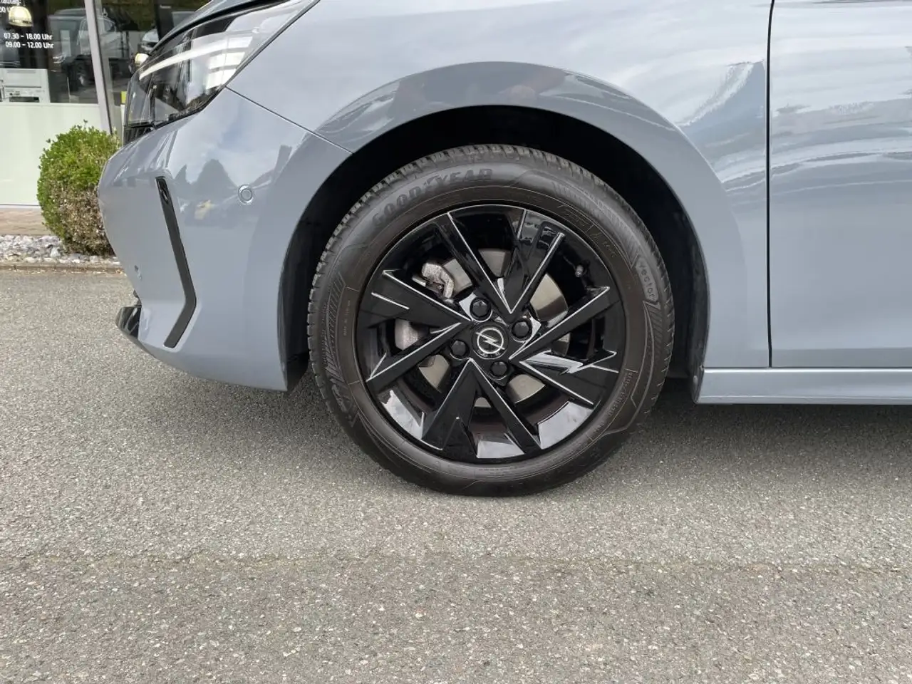 Opel Corsa 1.2 Automatik — معرض صور السيارة 8