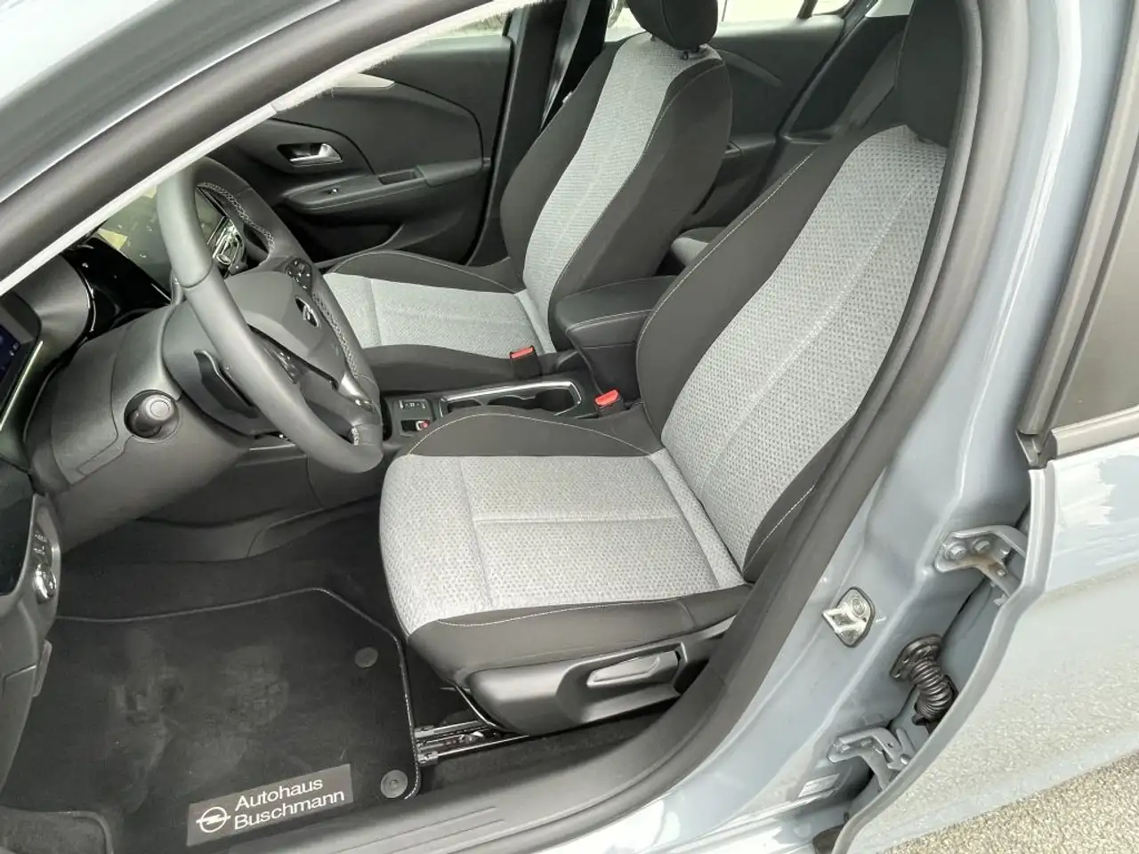 Opel Corsa 1.2 Automatik — معرض صور السيارة 10