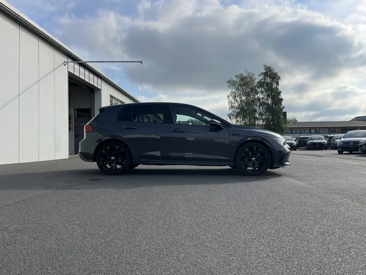 Volkswagen Golf 1.5 TSI DSG R-Line 2,99% Fin. AHK Navi TravelAssis — Vehicle gallery 5