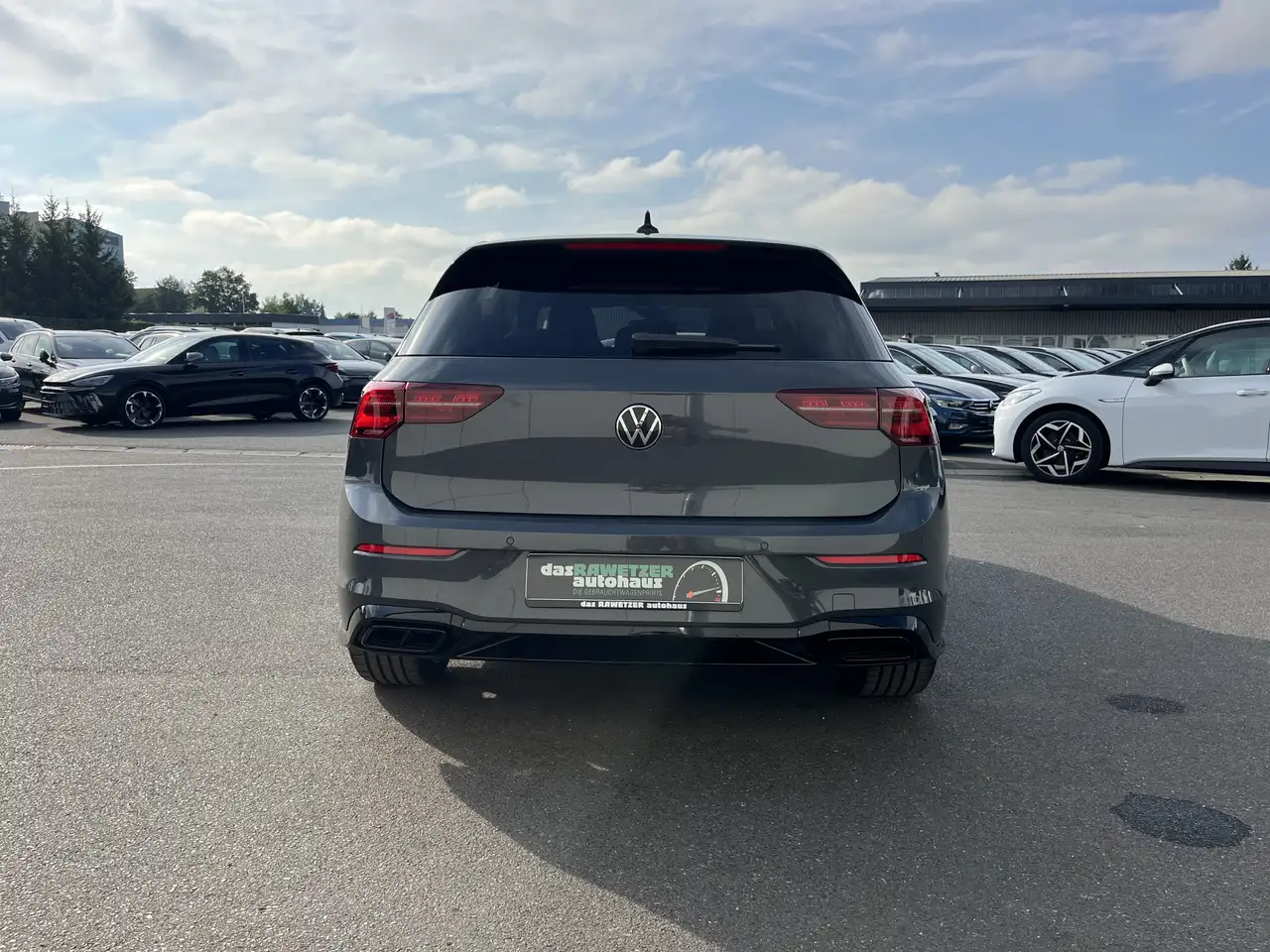 Volkswagen Golf 1.5 TSI DSG R-Line 2,99% Fin. AHK Navi TravelAssis — Vehicle gallery 9