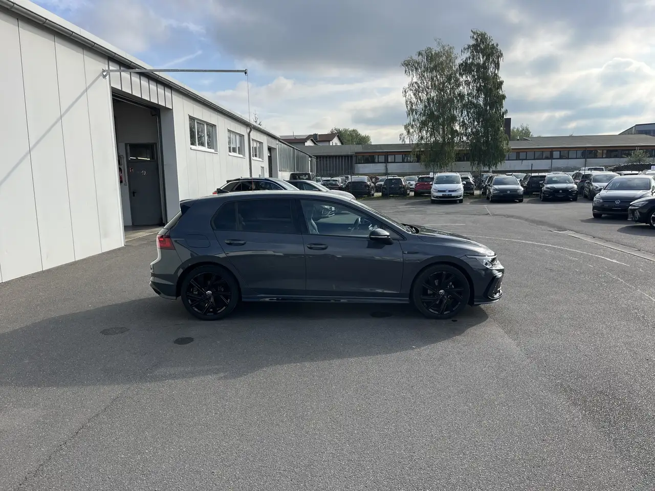 Volkswagen Golf 1.5 TSI DSG R-Line 2,99% Fin. AHK Navi TravelAssis — Vehicle gallery 6