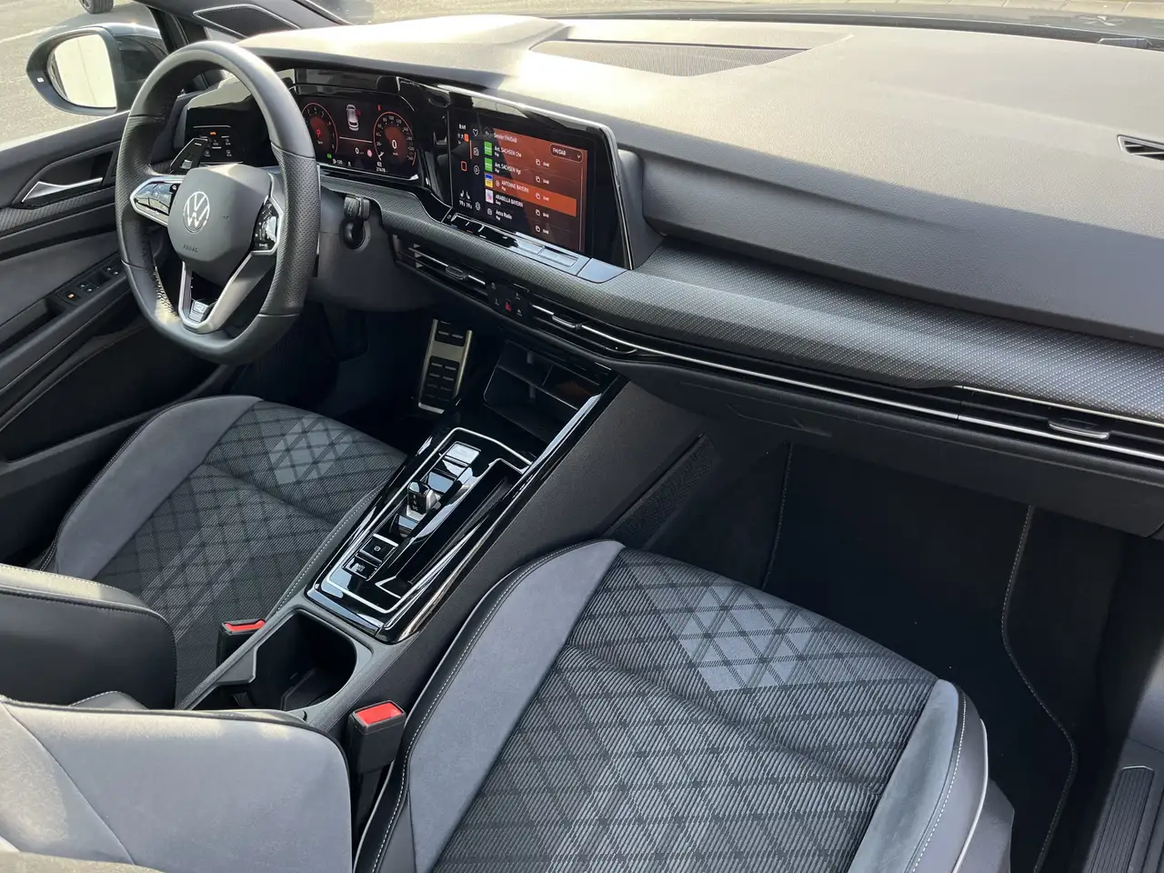 Volkswagen Golf 1.5 TSI DSG R-Line 2,99% Fin. AHK Navi TravelAssis — Vehicle gallery 14