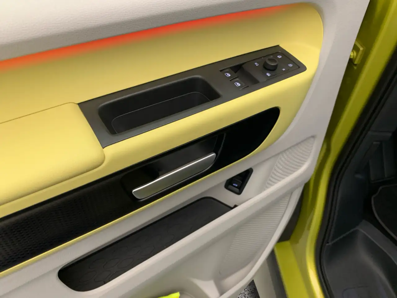 Volkswagen ID. Buzz ID.Buzz Pro *AHK*IQ-L*NAVI*R-CAM*SHZ*ACC*20"*TEL — Galería del vehículo 10