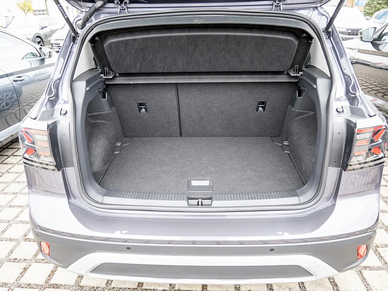 Volkswagen T-Cross 1.0 TSI Style SHZ NAVI AHK MATRIX-LED — Vehicle gallery 18