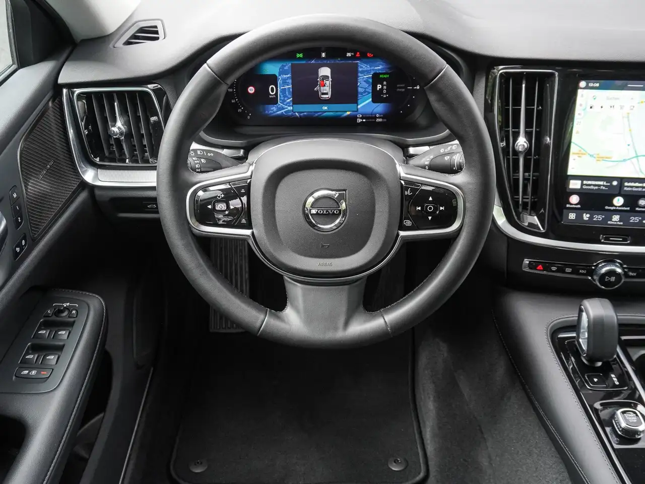 Volvo V60 T8 AWD Plus Dark Plug-in Hybrid STANDHZG 360° — معرض صور السيارة 11