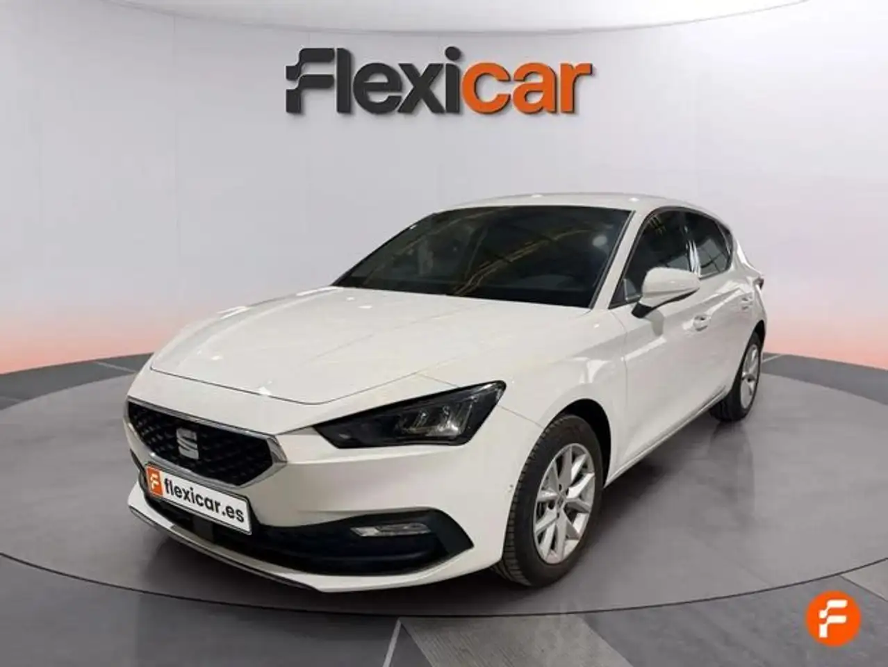 SEAT Leon 1.0 TSI S&S Style XS 110 — معرض صور السيارة 4