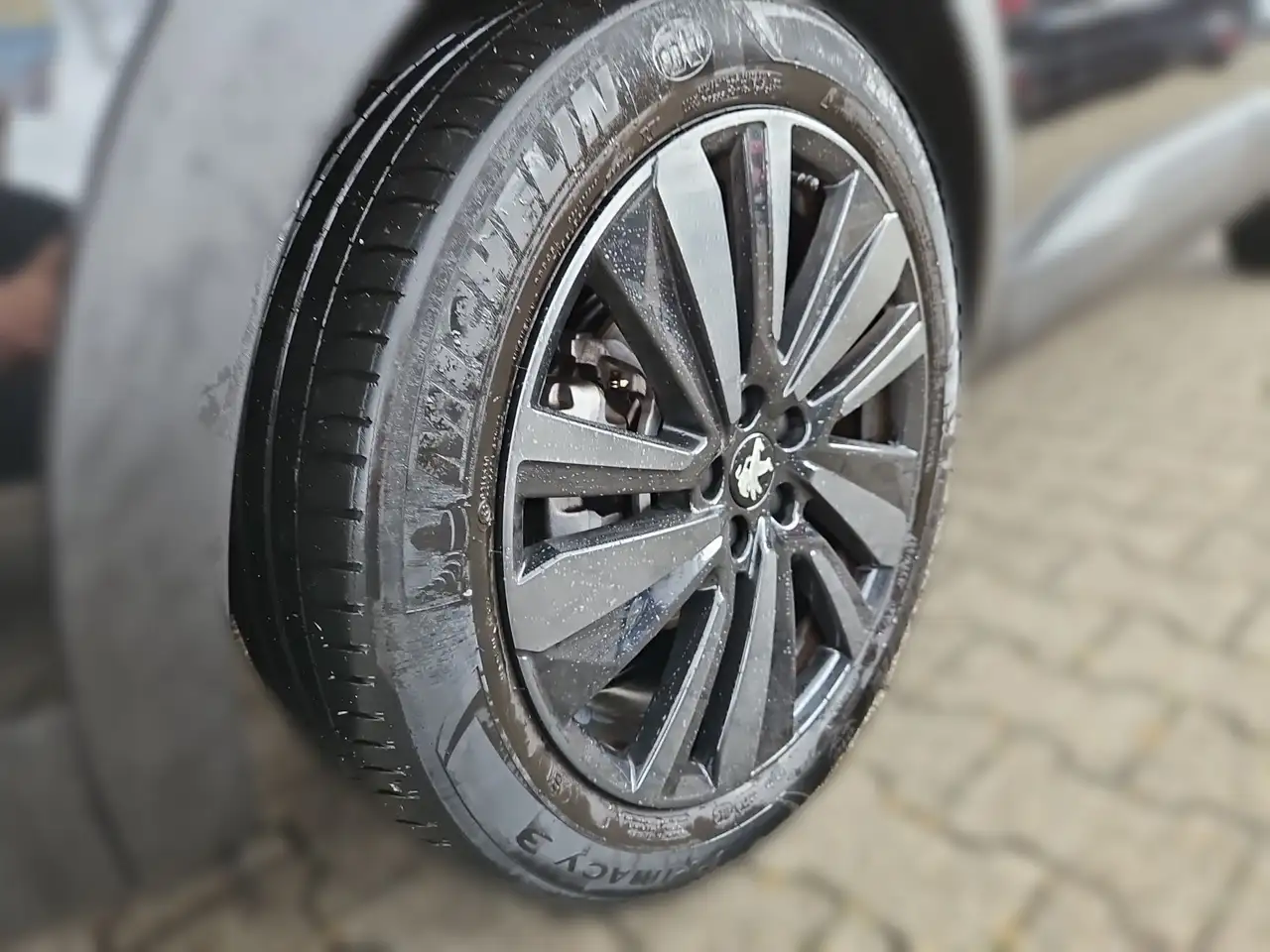 Peugeot 3008 1.2 PureTech 130 GT KeyLess LED Navi PDC LM — معرض صور السيارة 4