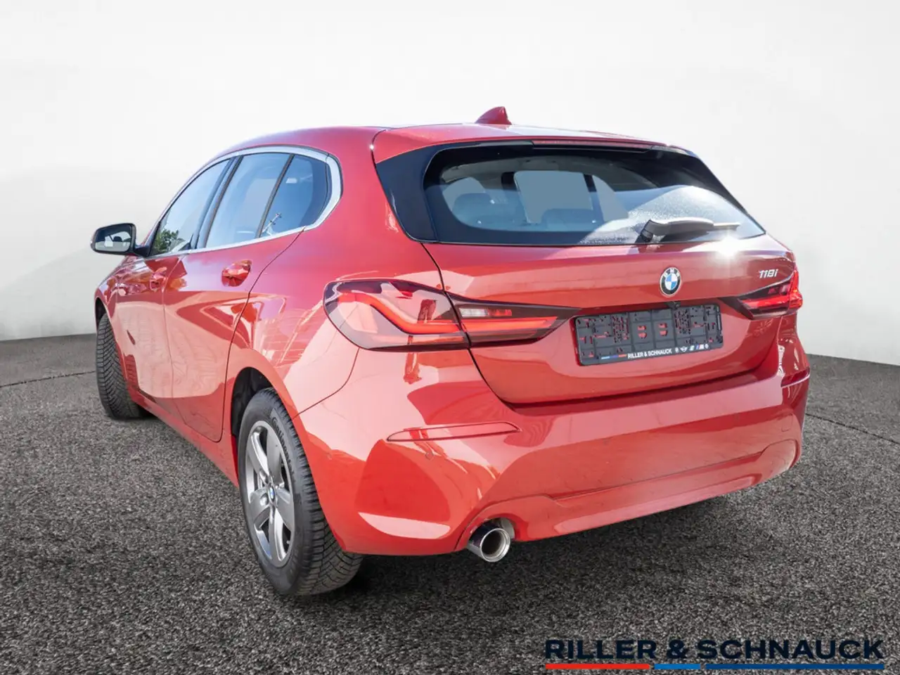BMW 118 i Advantage NAVI+KLIMA+KAMERA+PDC+LED+ — Galería del vehículo 5