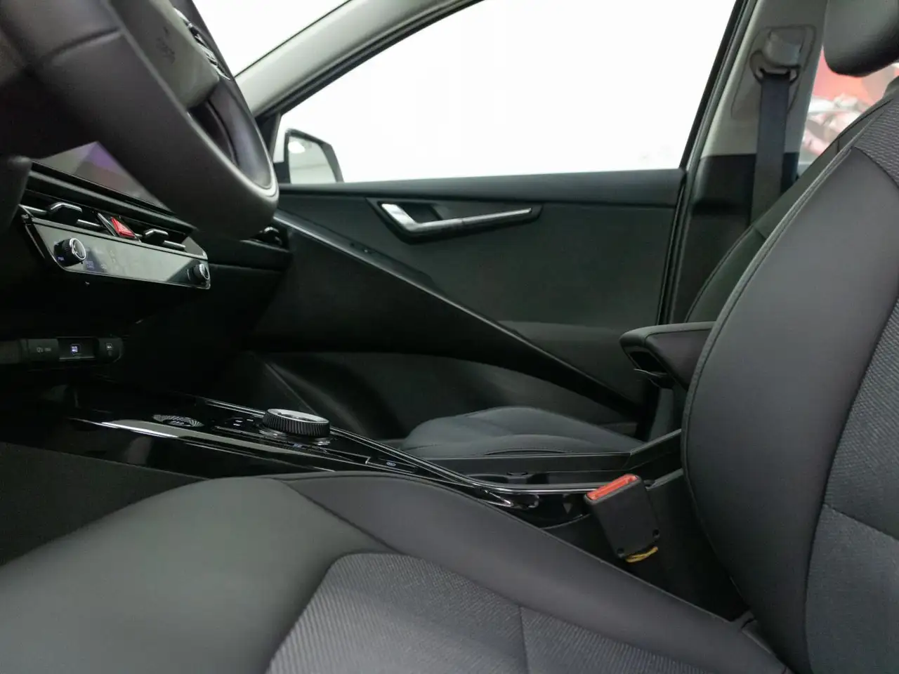 Kia Niro 1.6 GDi HEV 104kW (141CV) Drive — Vehicle gallery 14