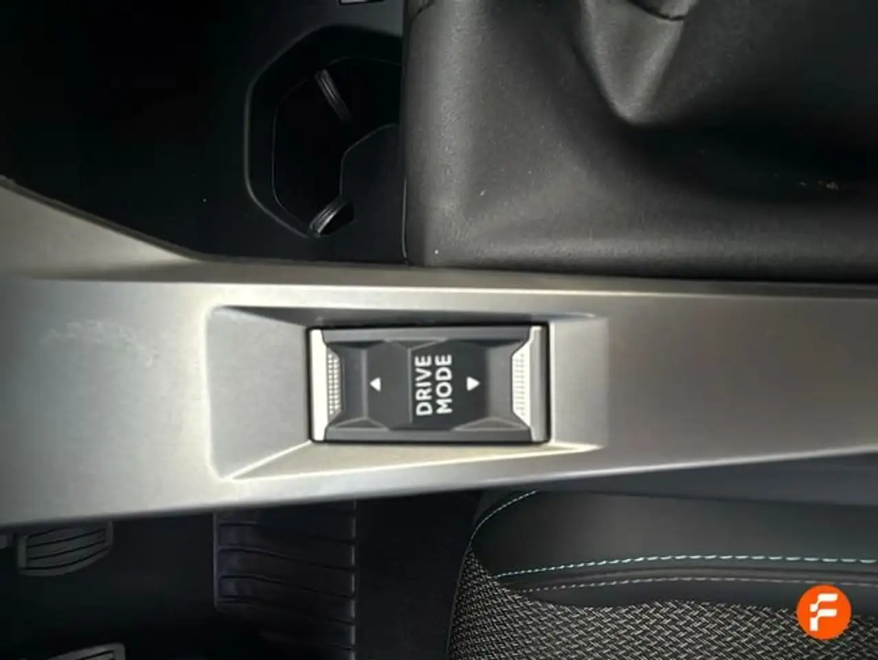 Peugeot 308 1.2 PureTech S&S Active 130 — معرض صور السيارة 23