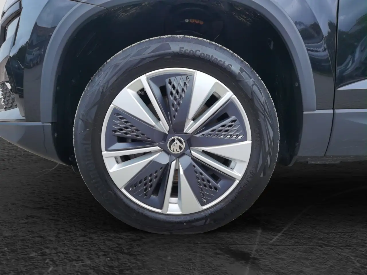 Skoda Karoq 1.5 TSI DSG Style — Vehicle gallery 6