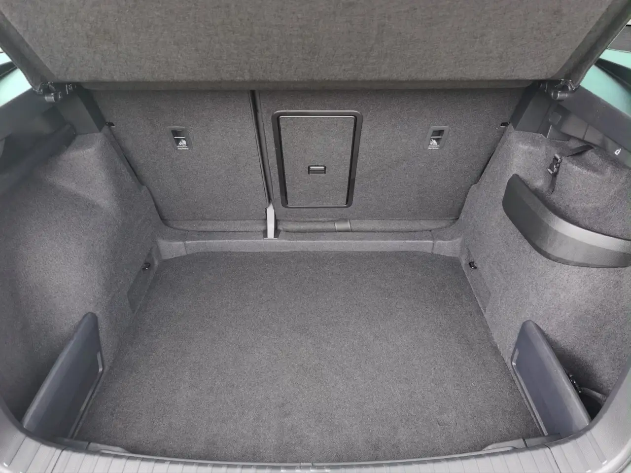 Skoda Karoq 1.5 TSI DSG Style — Vehicle gallery 13