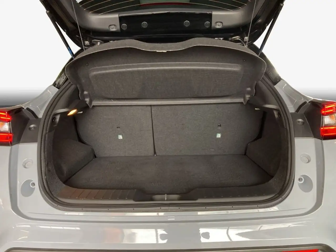Nissan Juke 1.0 DIG-T N-Design — معرض صور السيارة 8