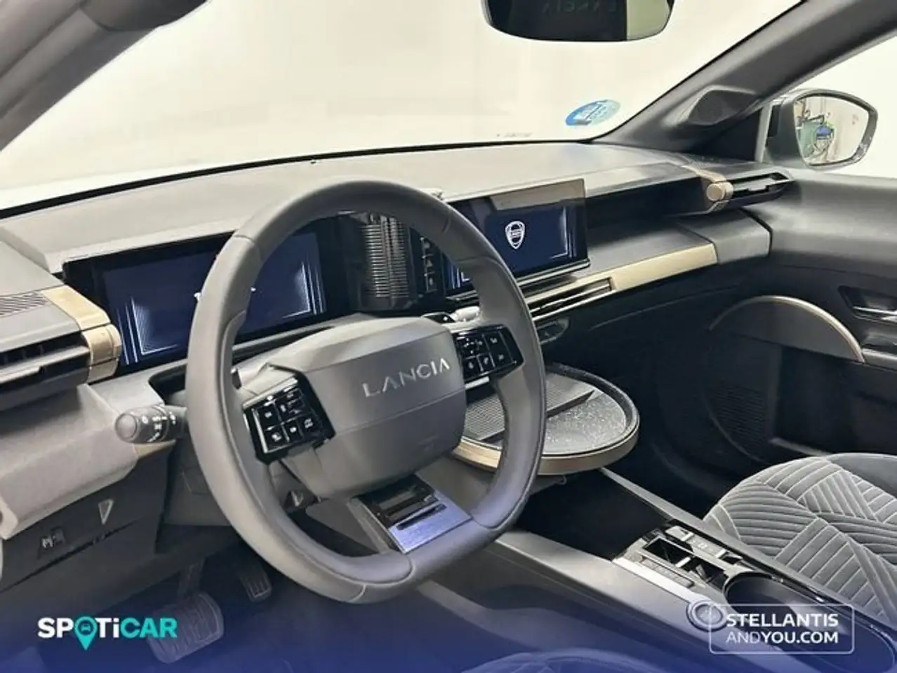 Lancia Ypsilon Hybrid 74kW (100CV) LX — Vehicle gallery 8