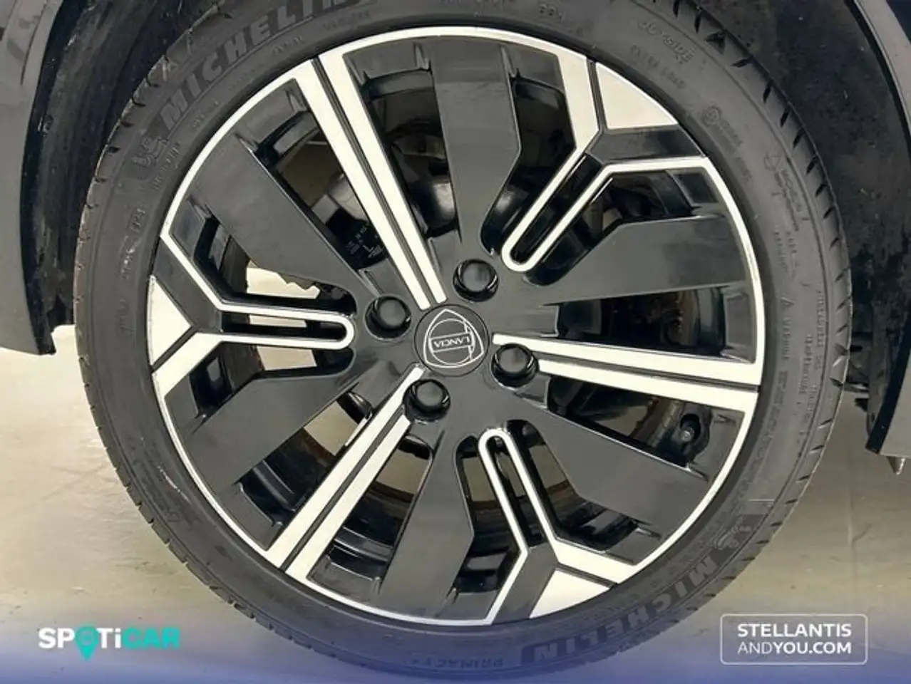 Lancia Ypsilon Hybrid 74kW (100CV) LX — Vehicle gallery 11