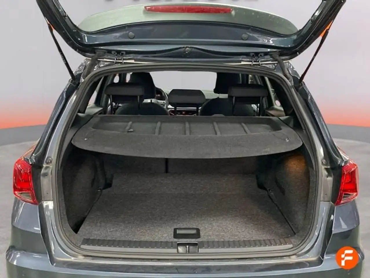 SEAT Arona 1.0 TSI 81kW (110CV) DSG FR XL — معرض صور السيارة 24