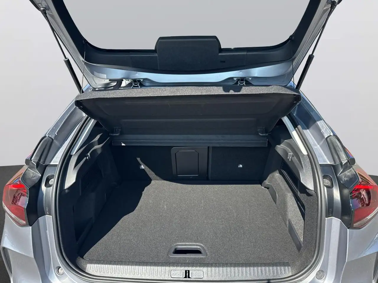Citroen C4 Pure Tech 130 EAT8 Max — Vehicle gallery 9