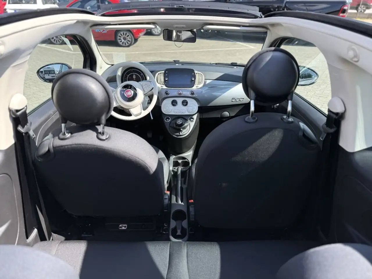 Fiat 500 C 1.0 GSE Hybrid Dolcevita — Galería del vehículo 18