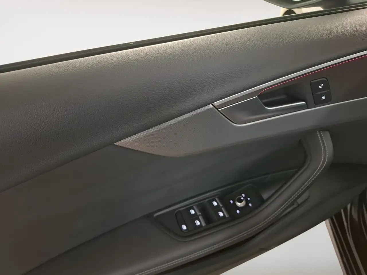 Audi A4 Avant 40 TFSI Matrix STH 360° el.Heck 4xSHZ — معرض صور السيارة 14