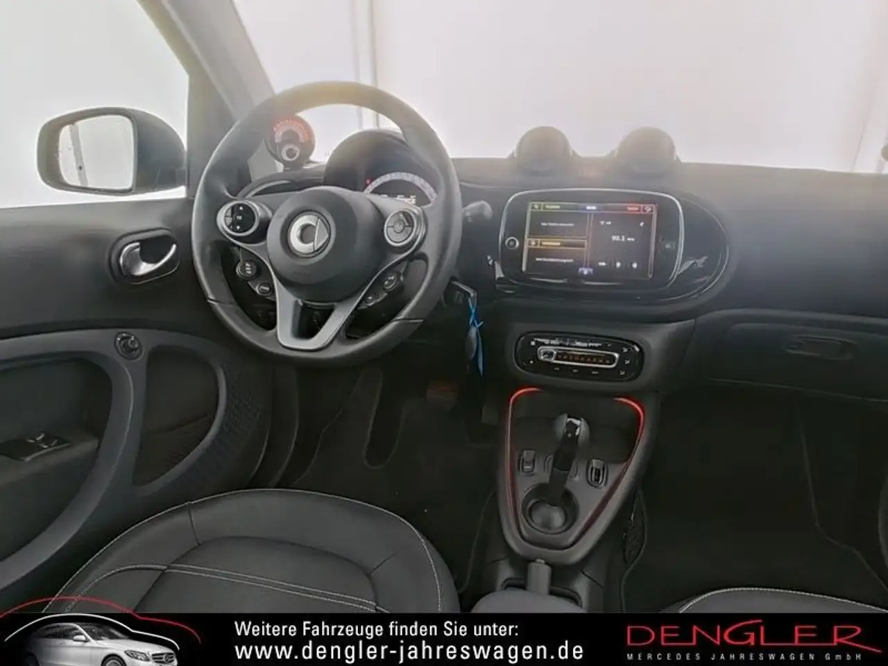 smart forTwo FORTWO Coupe EQ LEDER*PANO*22KW PRIME — Galería del vehículo 4