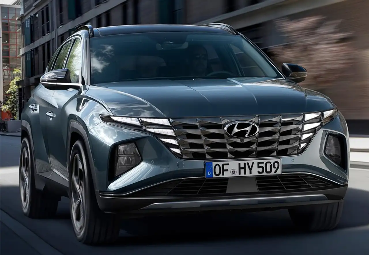 Hyundai TUCSON 1.6 TGDI HEV Maxx Sky AT — Vehicle gallery 6