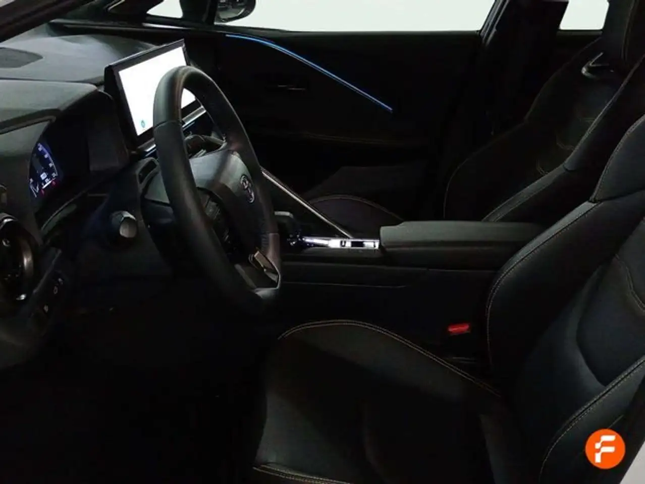 Toyota C-HR 200H Premiere Edition — Vehicle gallery 13