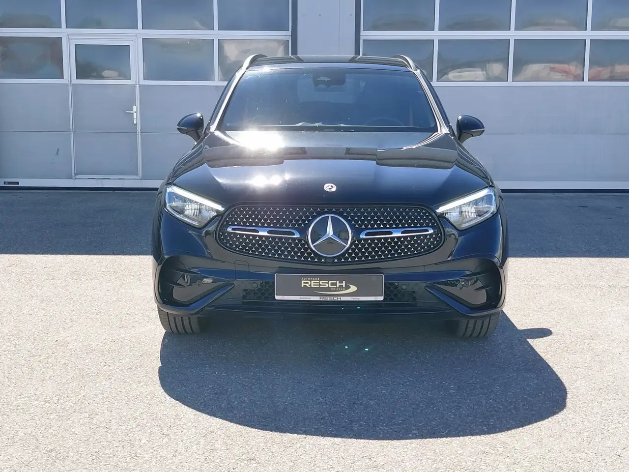 Mercedes-Benz GLC 200 4MATIC AMG/AHK/Night/Distronic/Totwinkel — معرض صور السيارة 4