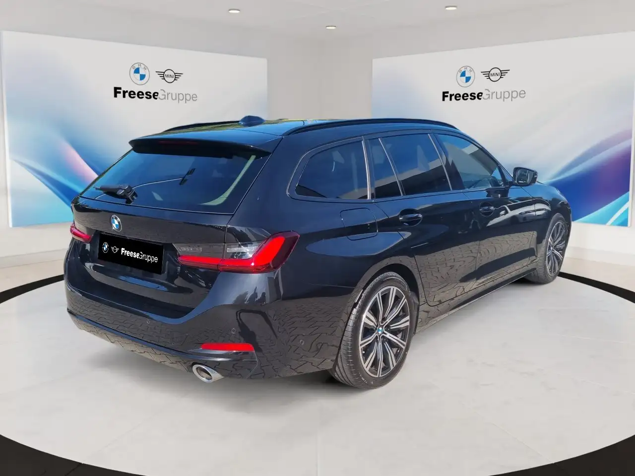 BMW 320 i Touring AHK PANO RFK HIFI LORDOSE LED SHZ — معرض صور السيارة 6