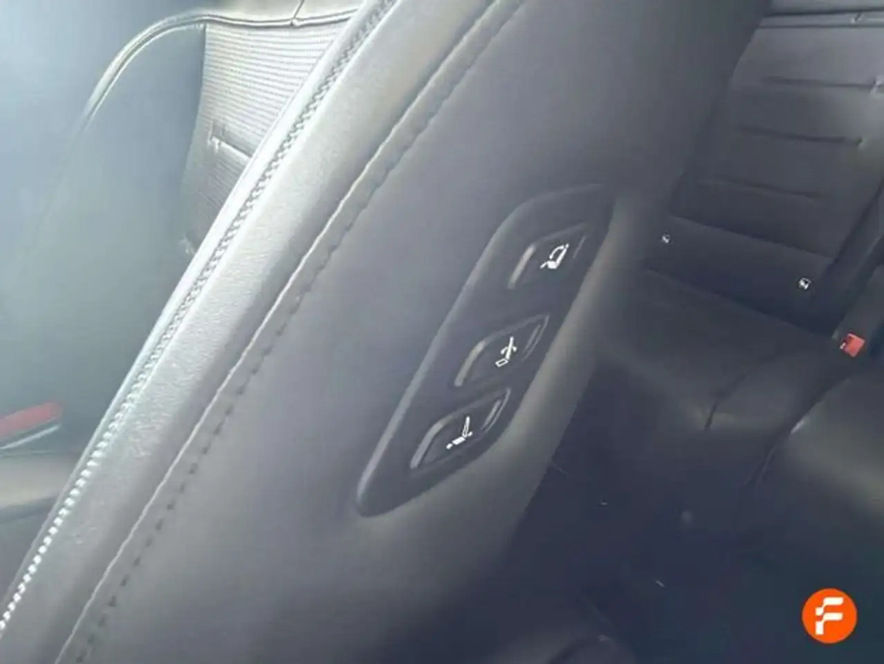 Hyundai SANTA FE HEV 1.6T 215CV 4X4 AT Calligraphy — Galerie du véhicule 25