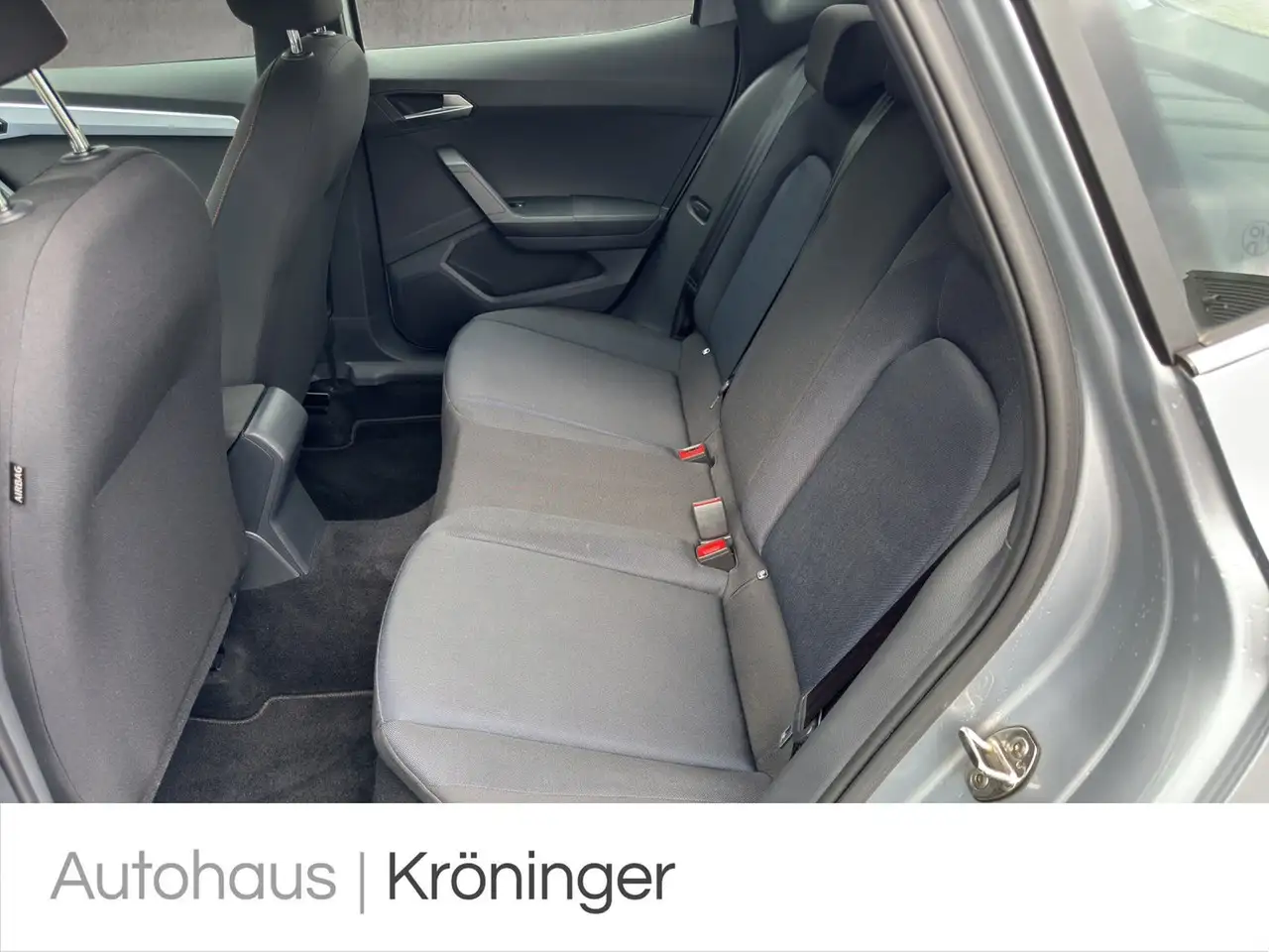 SEAT Arona 1.0 TSI FR Navi Klima SHZ EPH AppConnect — معرض صور السيارة 10