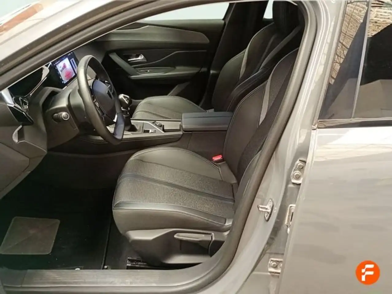 Peugeot 308 5P Active PureTech 130 S&S MAN - 5P (2024) — Vehicle gallery 11