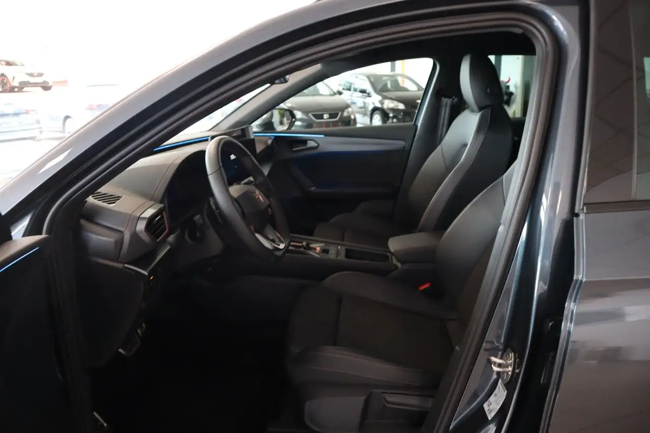 CUPRA Leon Sportstourer/KAMERA/ALLWETTER/DAB/NAVI/LED — Vehicle gallery 16