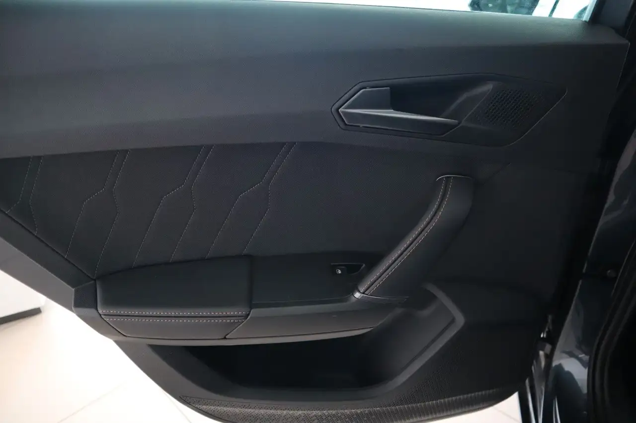 CUPRA Leon Sportstourer/KAMERA/ALLWETTER/DAB/NAVI/LED — Vehicle gallery 11
