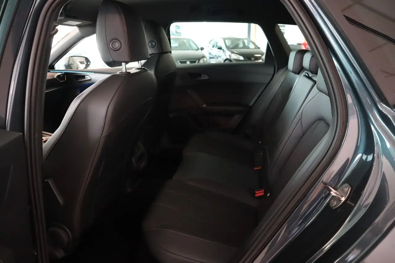 CUPRA Leon Sportstourer/KAMERA/ALLWETTER/DAB/NAVI/LED — Vehicle gallery 12