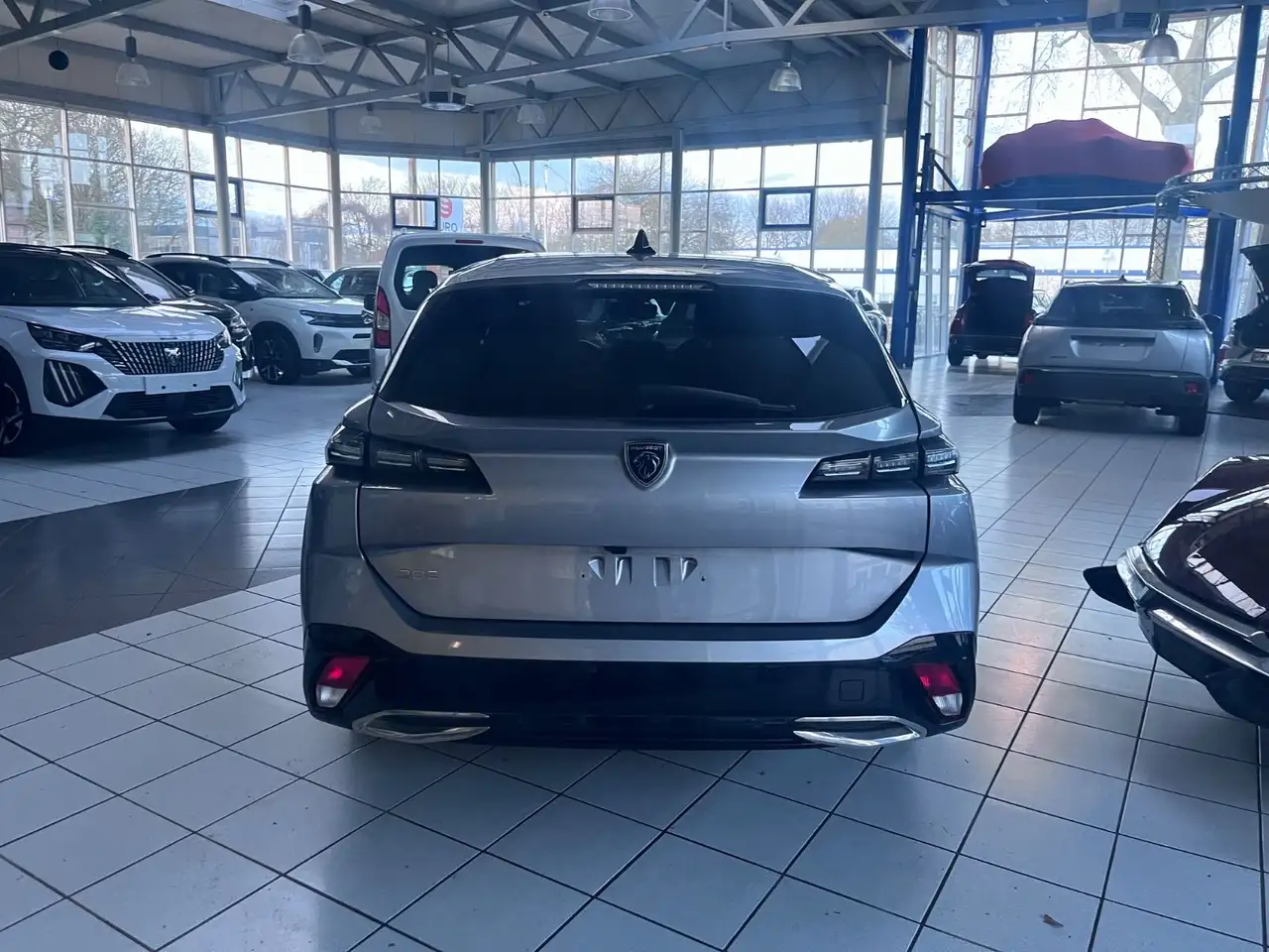 Peugeot 308 SW Allure*AGR / 360 GRAD-CAM / ALLWETTER — Vehicle gallery 9