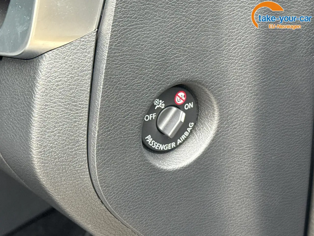 Nissan Qashqai QQ N-Connecta PANORAMA+beh.SCHEIBE+NAVI+AHK+ACC... — معرض صور السيارة 32