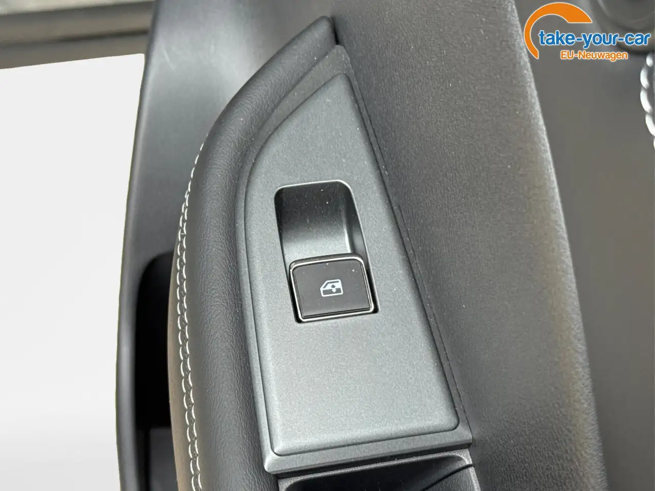 Nissan Qashqai QQ N-Connecta PANORAMA+beh.SCHEIBE+NAVI+AHK+ACC... — معرض صور السيارة 25
